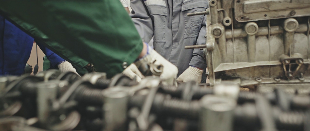 Diesel engine service